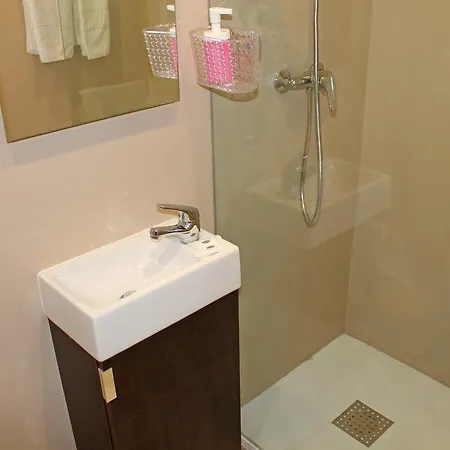 Guest house Lunar 3*
